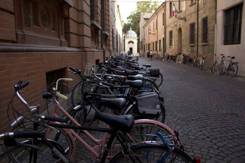Le biciclette e la tomba di Dante