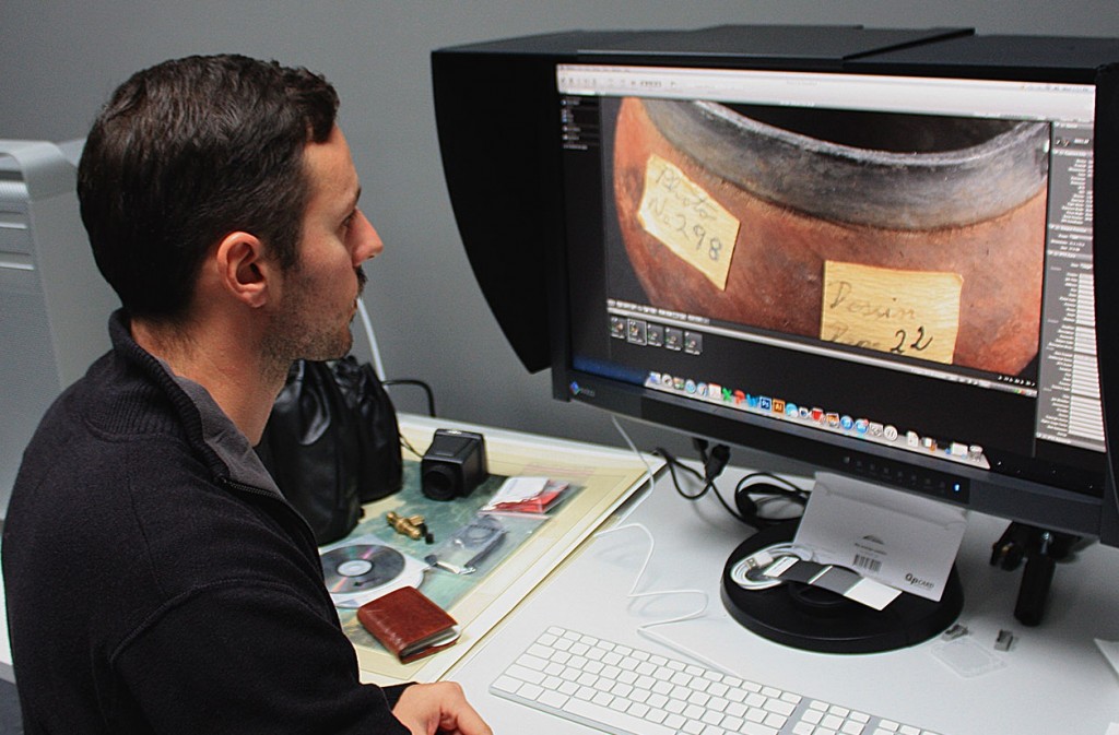 Alberto Urcia al lavoro a Yale